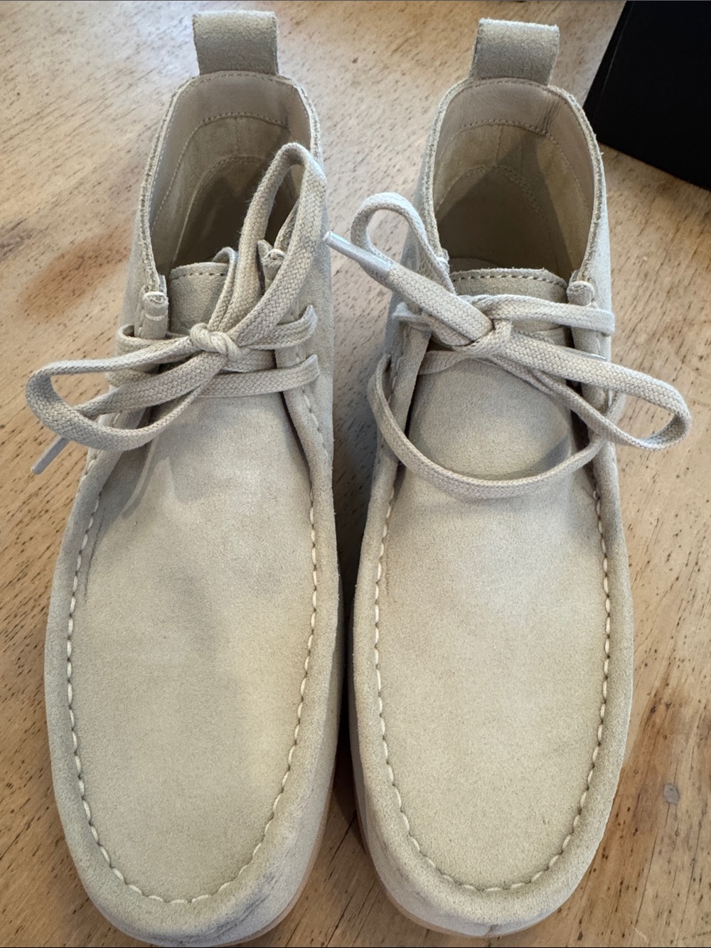 Women’s Everlane  Suede Casual Chukka Boots in Light Beige (7.5)